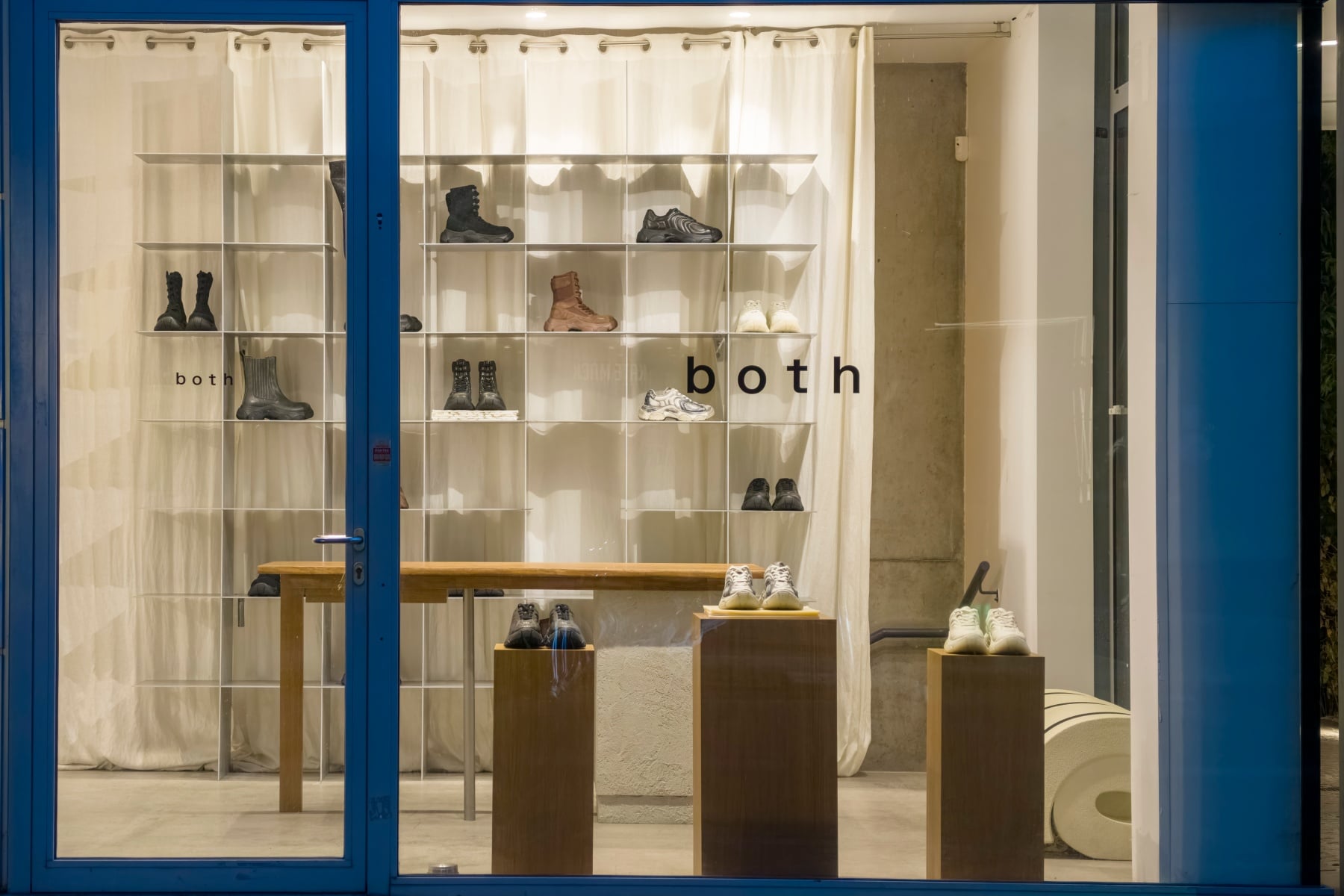 both Paris 品牌十週年全新體驗店揭幕!舒淇、張凌赫、Lisa 都愛的巴黎鞋履品牌有何來頭?