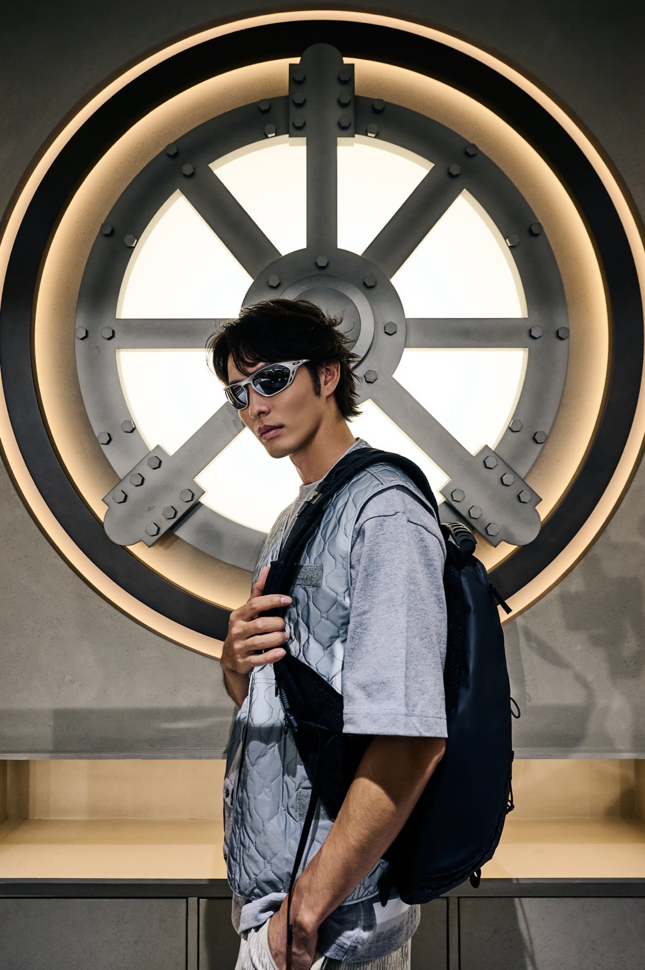 Oakley 忠孝 SOGO 專門店開幕!曹佑寧現身驚呼 鏡款 × 服飾 × 配件一次全集合!