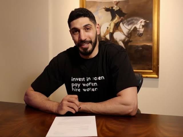 Enes Kanter 遭 WNBA「認定男性」拒絕選秀！本人再轟雙標「根本跨性別恐懼症！」