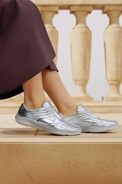 ECCO 全新秋冬機能鞋服打造輕暖有型穿搭!外套、防水裙裝、鞋款⋯完整系列一次看!