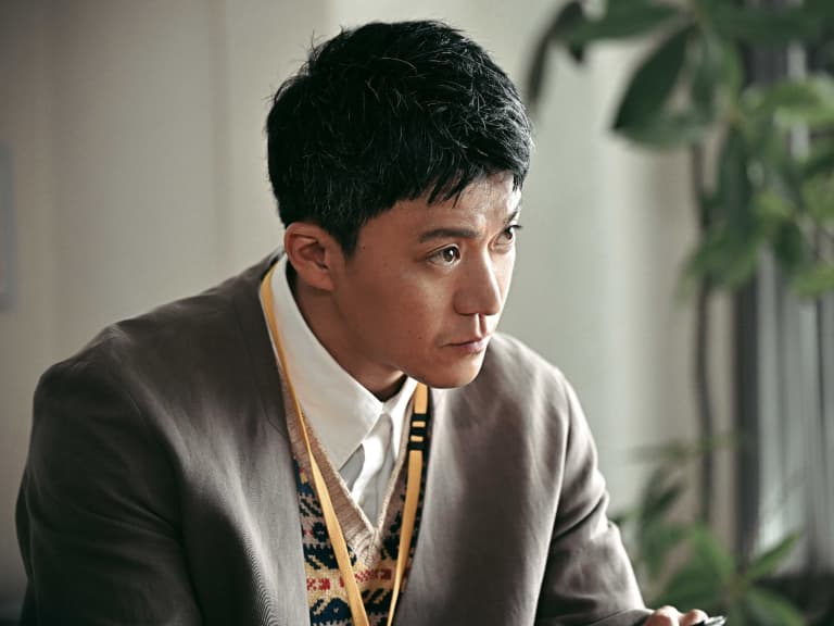 小栗旬爆料跟前輩吃飯都是自己請客！新劇《LOST10》調查離奇山難事故！