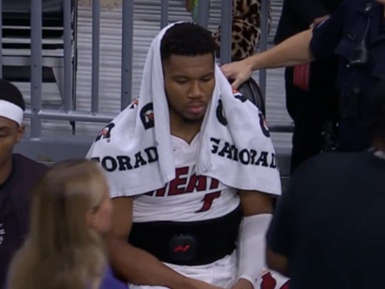 NBA／熱火再敗黃蜂苦吞開季三連敗！字母哥「坐在板凳懷疑人生」畫面流出！