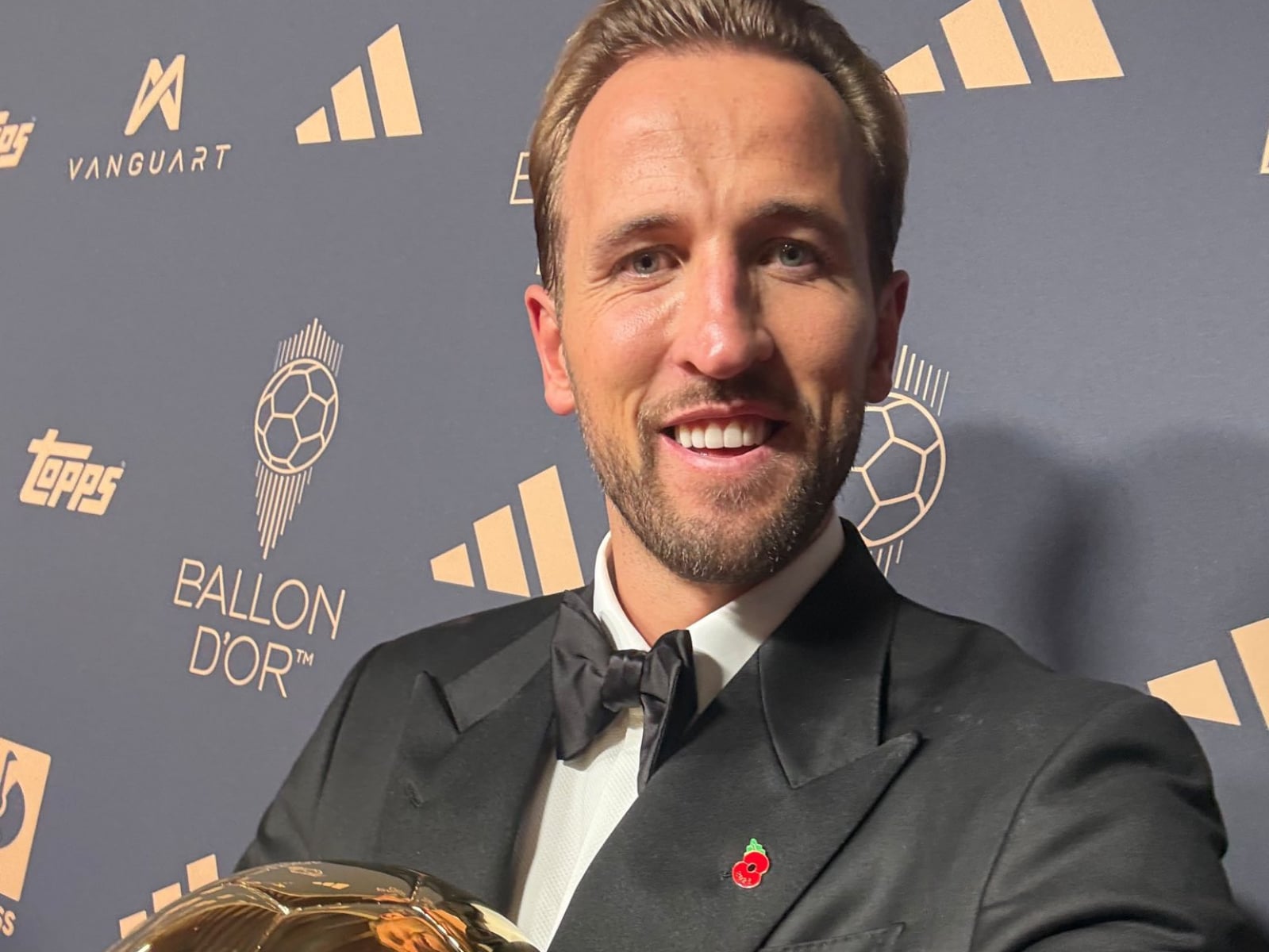 哈利凱恩 Harry Kane 贏 2026 金球獎！英格蘭 25 年第一人、擊敗姆巴佩與亞馬爾登頂！