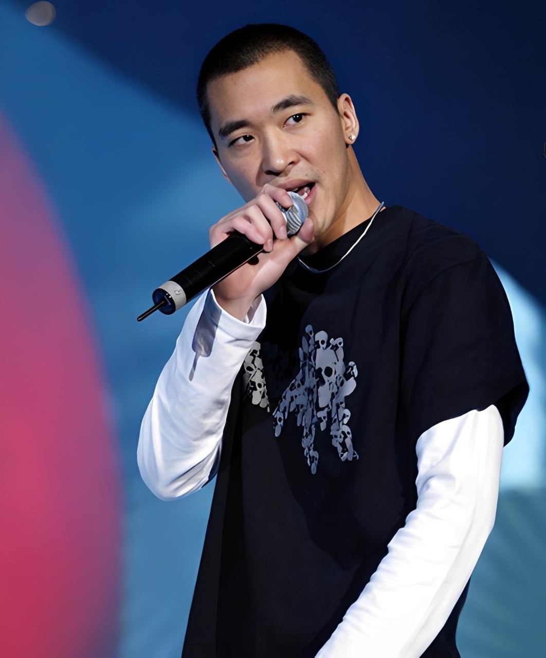 黃立行徐靜蕾近況曝光!〈音浪〉簽唱會影片再掀熱議,網友狂讚:「他才是行走費洛蒙!」