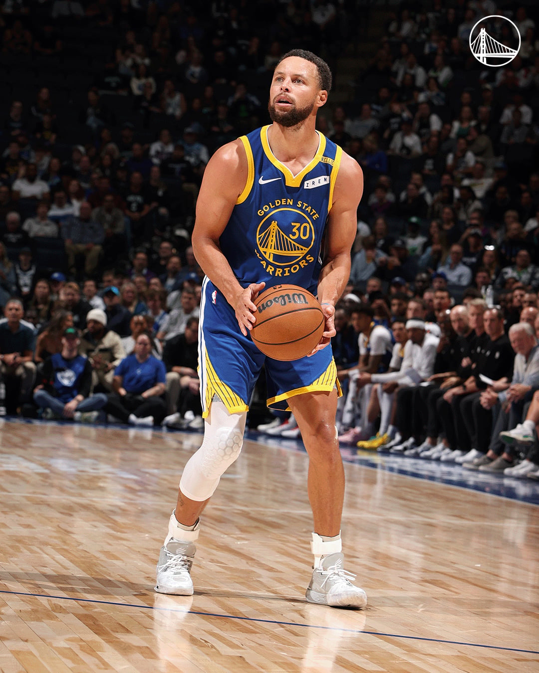 NBA/Stephen Curry 狂轟 44 分追平詹皇紀錄!勇士擊敗灰狼喜迎二連勝!
