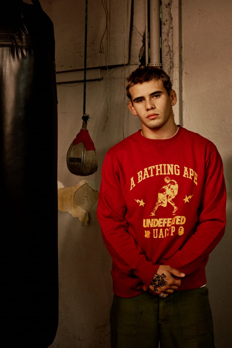 BAPE® × UNDEFEATED 再度聯手!摔角文化注入街頭服飾,「93、05」藏兩大品牌密碼!