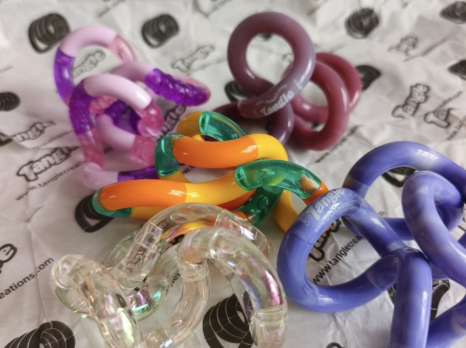 Tangle 扭扭樂怎麼玩？Threads 爆紅舒壓小物，價格、哪裡買一次看！