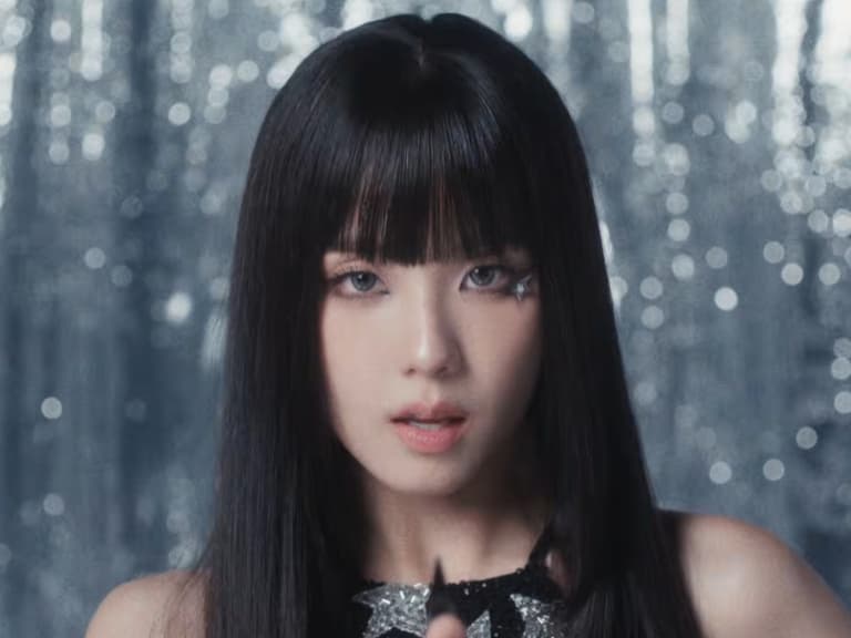 BLACKPINK Jisoo 新歌〈Addicted〉MV 公開！英文發音引網酸：「聽起來很不雅！」