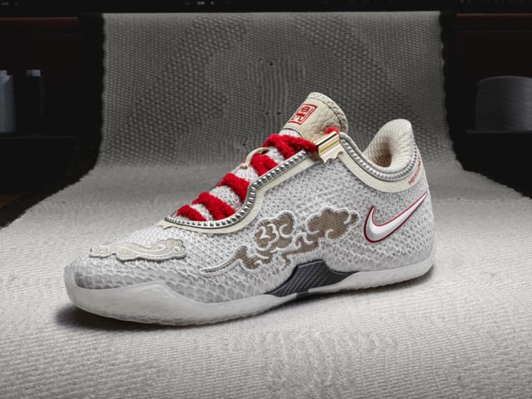 Nike LeBron 24 完整亮點解析！歷代最輕戰靴、發售時間一次看！