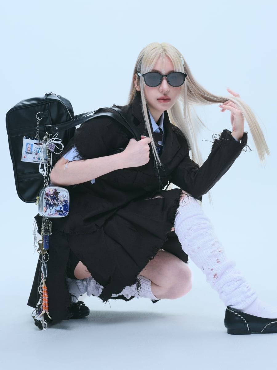 曾獲 NewJeans 青睞!Oliwa 攜 KlassiC.、蓋亞高校推出《2075☆校外教學日》Y2K 聯名系列!