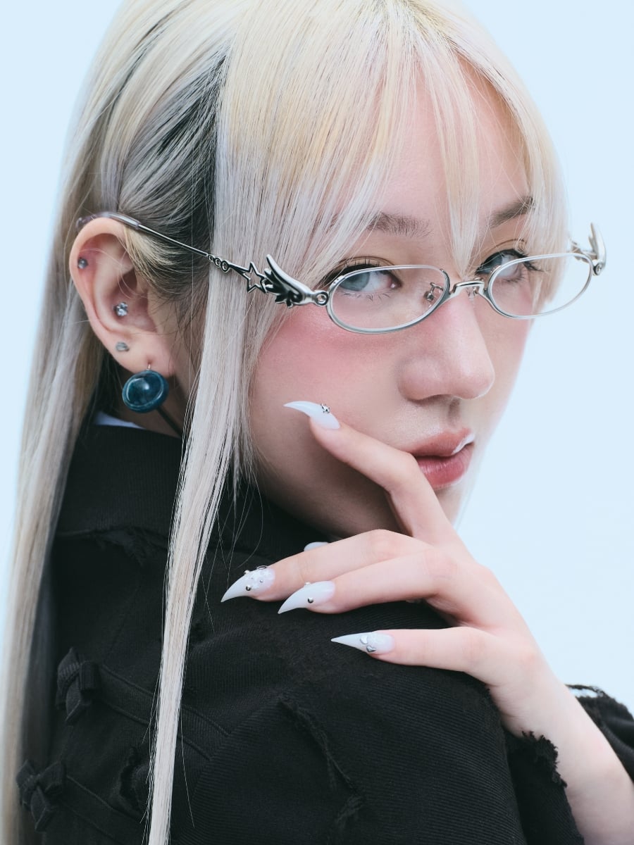 曾獲 NewJeans 青睞!Oliwa 攜 KlassiC.、蓋亞高校推出《2075☆校外教學日》Y2K 聯名系列!