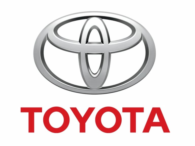 豐田攜手SURFACE TO AIR、cacharel、CALLA 打造YARIS GRAPHICE HYBRID 定制系列