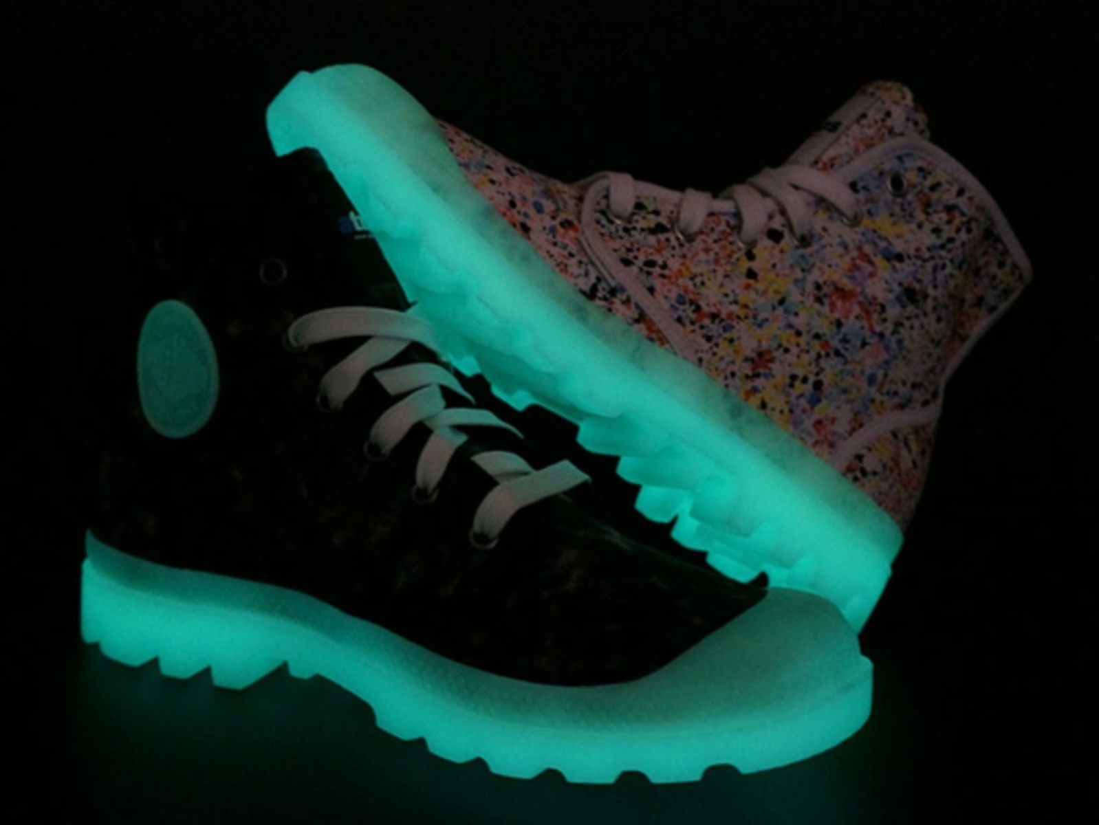 夜光再閃耀 Palladium x atmos “Glow in the Dark” Pampa Hi 以及 Baggy 鞋款