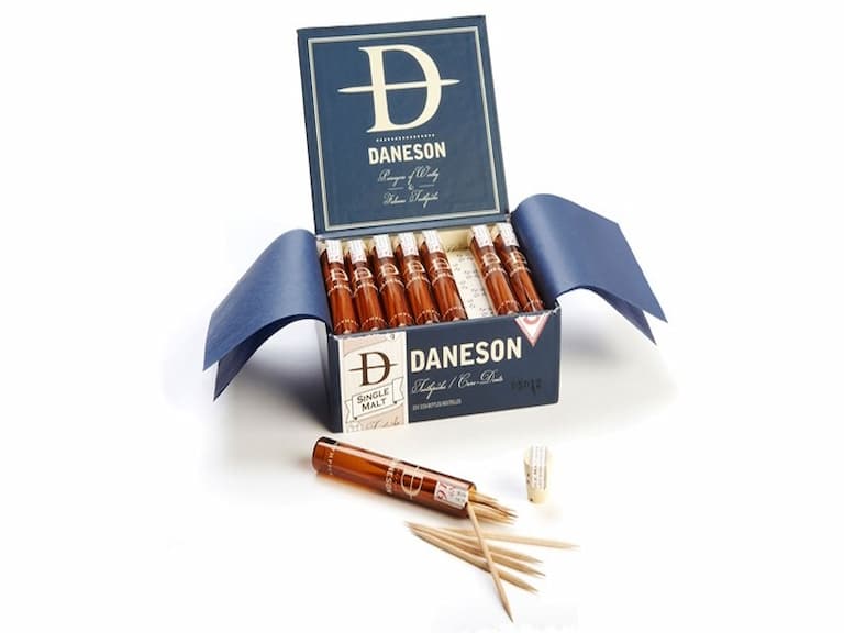 Daneson - Worthy & Fulsome. 享受齒間奢華，品味卓越氣息。