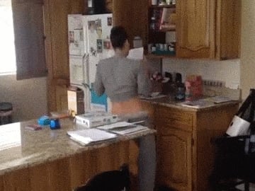 老婆廚房好會扭　老公偷拍電動馬達！