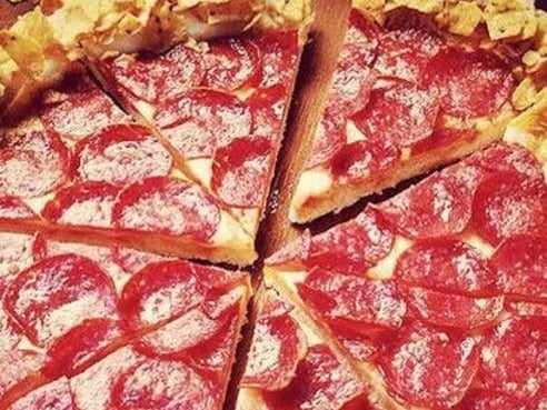 創新口感！澳洲 Pizza Hut 推出香脆「多力多滋」口味
