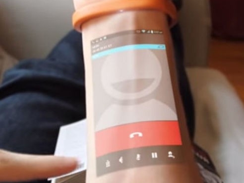 智慧型手機再進化？！神奇手環把你的手腕變成螢幕啦！