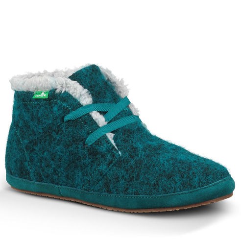 Sanuk 給你極致的毛絨呵護：AMBRRR安柏鞋 裡外採用保暖材質，天氣再冷也不怕！