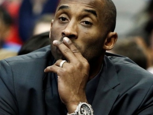 面對場邊球迷垃圾話　Kobe是用這樣的方式讓他閉嘴...