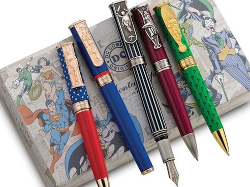 爬上筆身的漫畫角色，Montegrappa 推出DC 漫畫系列限量精品筆