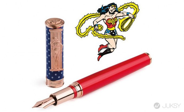 爬上筆身的漫畫角色，Montegrappa 推出DC 漫畫系列限量精品筆