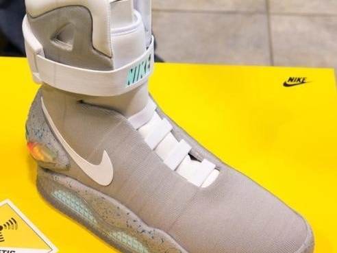  【JUKSY x HypeSphere】 NIKE設計師再度透露《回到未來2》中的「自動綁鞋帶」球鞋將在2015年發售