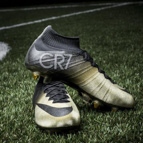NIKE 推出 MERCURIAL CR7 珍貴黃金戰靴向 CRISTIANO RONALDO 致敬