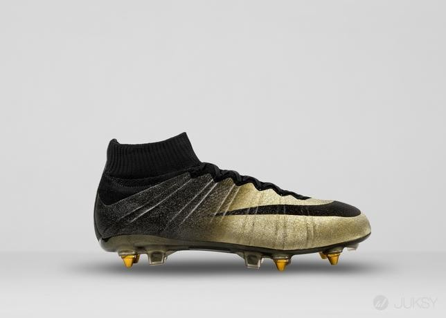 NIKE 推出 MERCURIAL CR7 珍貴黃金戰靴向 CRISTIANO RONALDO 致敬