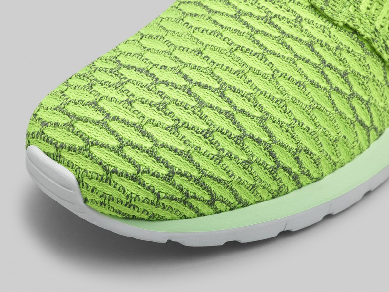 更簡約,更出色:NIKE ROSHE FLYKNIT技術造就全新極簡主義