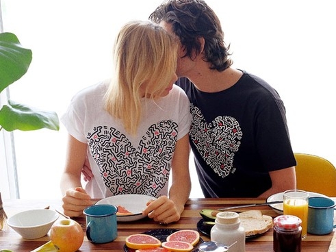 PULL&BEAR推出Keith Haring 插畫限量情人節T 2/6開賣