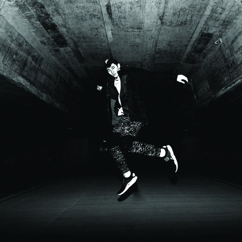 光夜之際，Publish Brand x PHANTACi 2015 春聯名新作  "Shark Reflect" Jogger Pants！