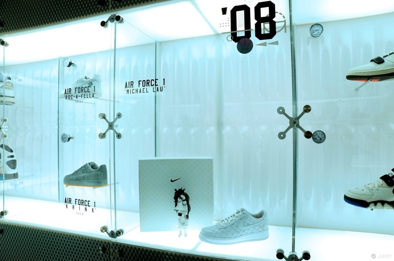 NIKE INSIDE ACCESS STUDIO PANEL