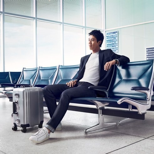 UNIQLO 顛覆牛仔褲的常識  彈性進化、赤耳丹寧再革新！