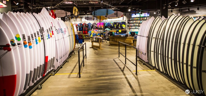 QUIKSILVER BOARDRIDERS 亞太區第一家全球品牌概念店於 QUIKSILVER PRO 澳洲黃金海岸衝浪大賽 COOLANGATTA 盛大開幕 打造極限運動者的夢幻天堂