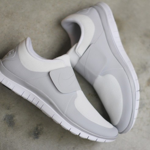 潮流款 Free 系列跑鞋，有魔術貼的 Nike Free Socfly 亮相