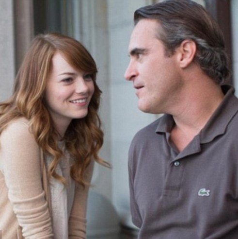 「單身」艾瑪史東獨自現身健身房  新電影作品《非理之人》大談「師生戀」