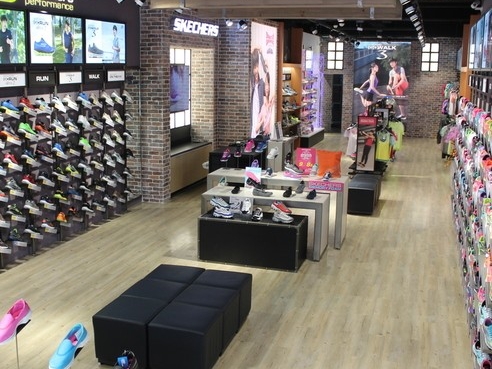 SKECHERS 南西旗艦店 全新開幕 熱銷鞋包限量服飾亮麗登場，絕不可錯過！