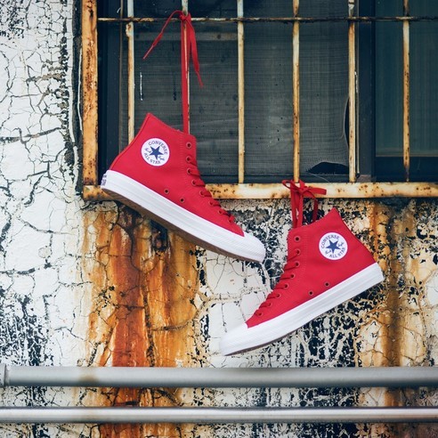 哥穿的不只是經典，而是未來！CONVERSE Chuck Taylor All Star II升級再現！