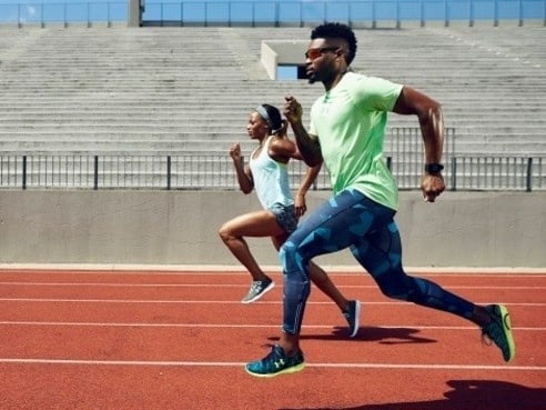 UNDER ARMOUR SPEEDFORM 家族新添高規格跑鞋生力軍 Apollo Twist &amp; Pixel 穩定高速搭配全新花色　全新勁速上市