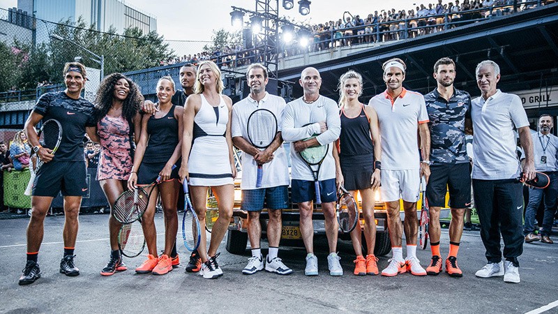 趁著美網開賽，NIKE 邀請一群網壇名將玩起了“街頭網球”