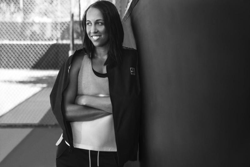 趁著美網開賽,NIKE 邀請一群網壇名將玩起了“街頭網球”