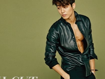 CNBLUE 姜敏赫拍攝雜誌　娃娃臉男孩秀出超猛大塊肌！