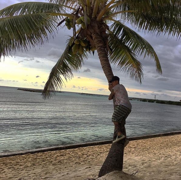 小賈斯汀秀出他的微妙穿搭 到底是潮還是怪?