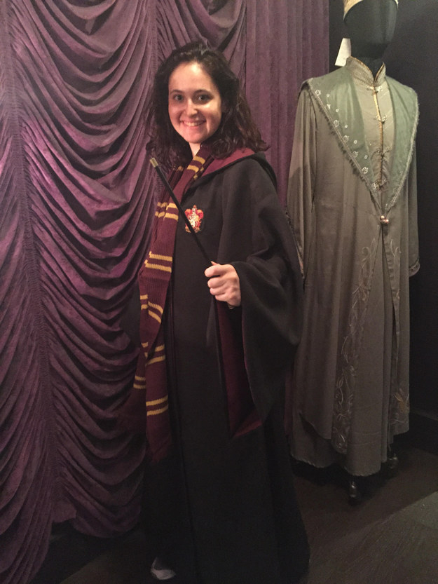 24 歲女孩是《哈利波特》超級鐵粉 收集各國版本的 Harry Potter!