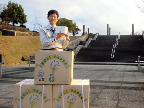 日本司機一時內急被公園廁所救命　太感動回贈公廁 1000 捲衛生紙