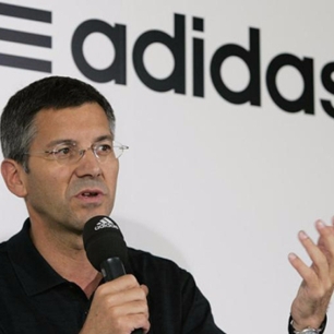 迎來強勢復甦的adidas，還是換掉了它的CEO