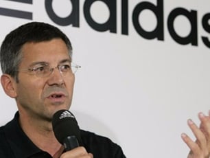 迎來強勢復甦的adidas，還是換掉了它的CEO