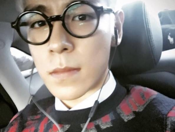 T.O.P. 參加 Dior Homme 巴黎時裝周　新造型謀殺底片！