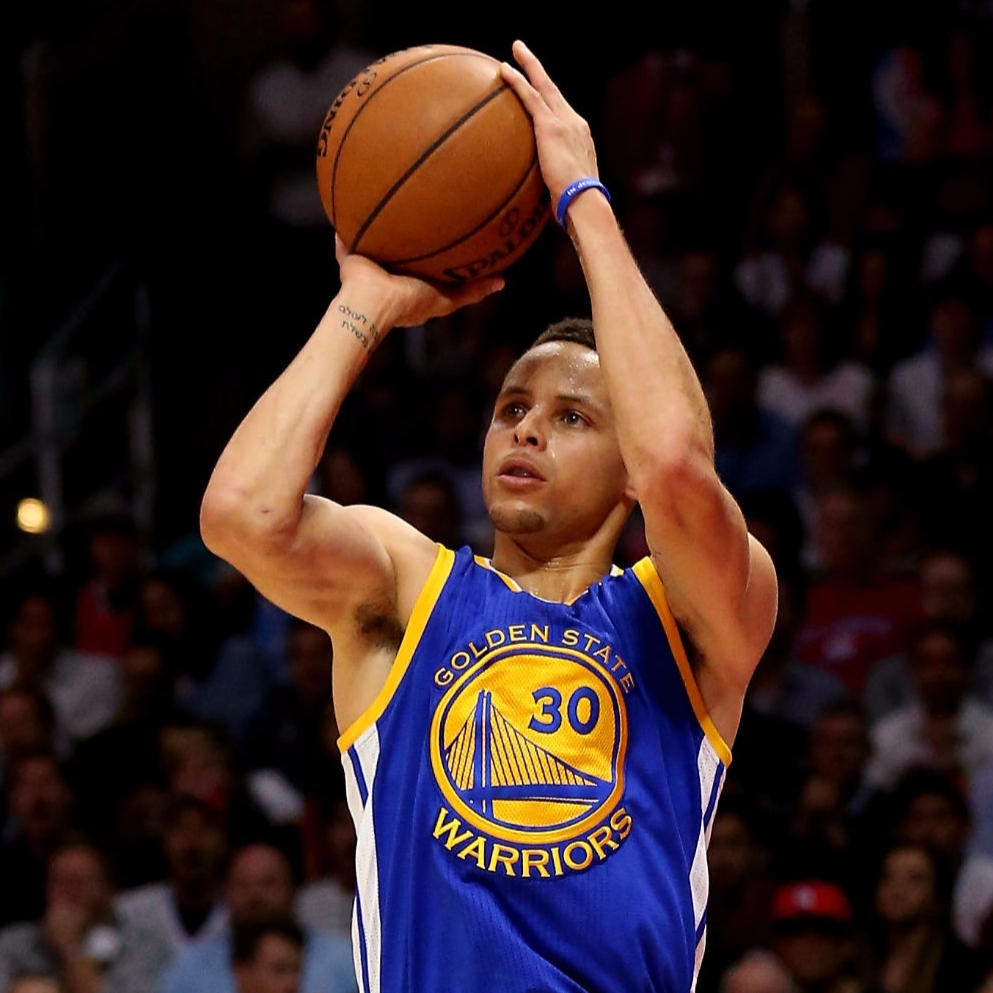 比賽中與隊友當眾玩鼻屎...難道這是 Curry 增加手感的方法？