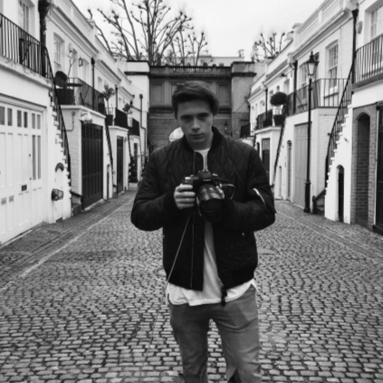 布魯克林遭圍剿只會按快門　那他到底替 Burberry 拍了什麼？